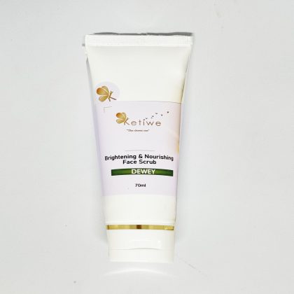 Dewy Brightening Facial Scrub